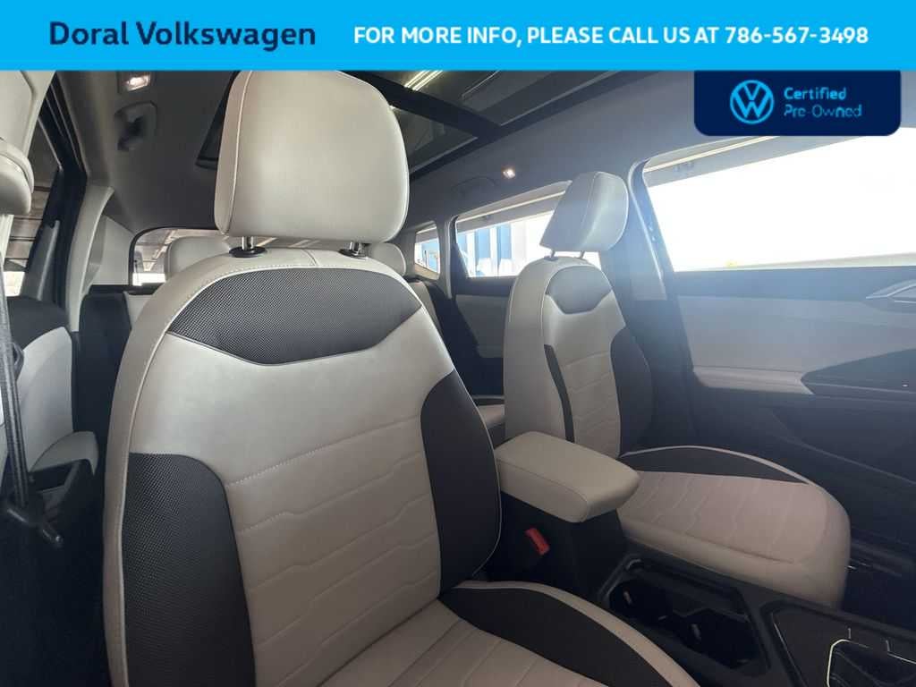 2025 Volkswagen Taos SE