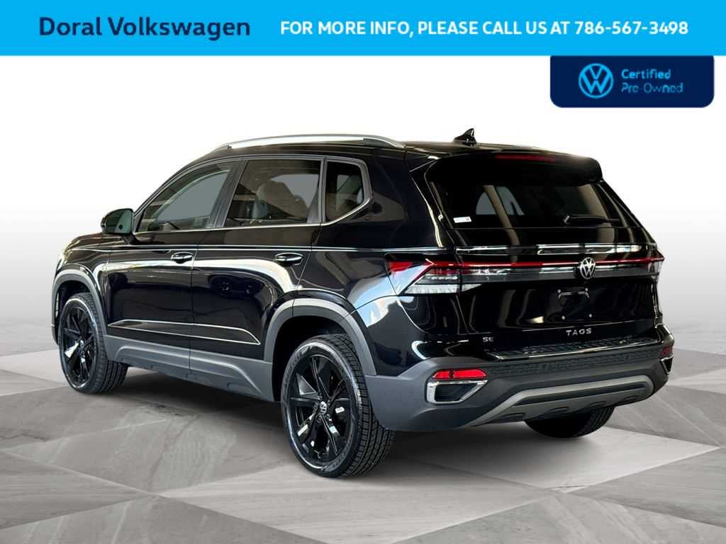 2025 Volkswagen Taos SE