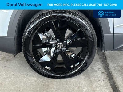 2025 Volkswagen Taos SE