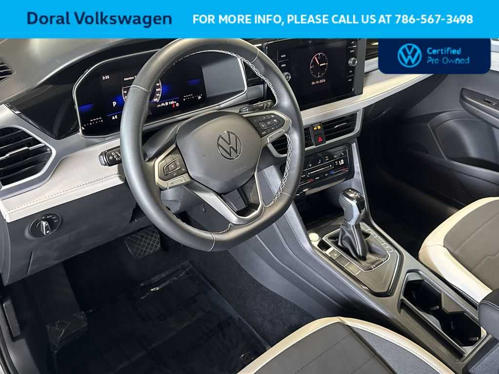 2025 Volkswagen Taos SE