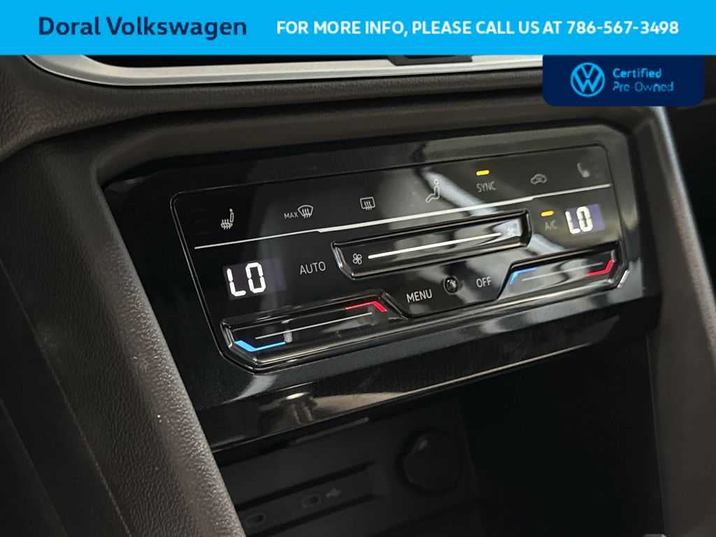 2025 Volkswagen Taos SE