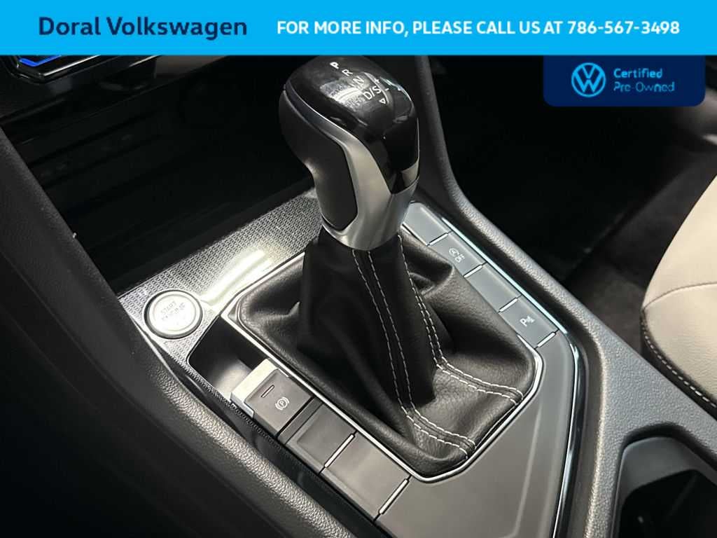 2025 Volkswagen Taos SE