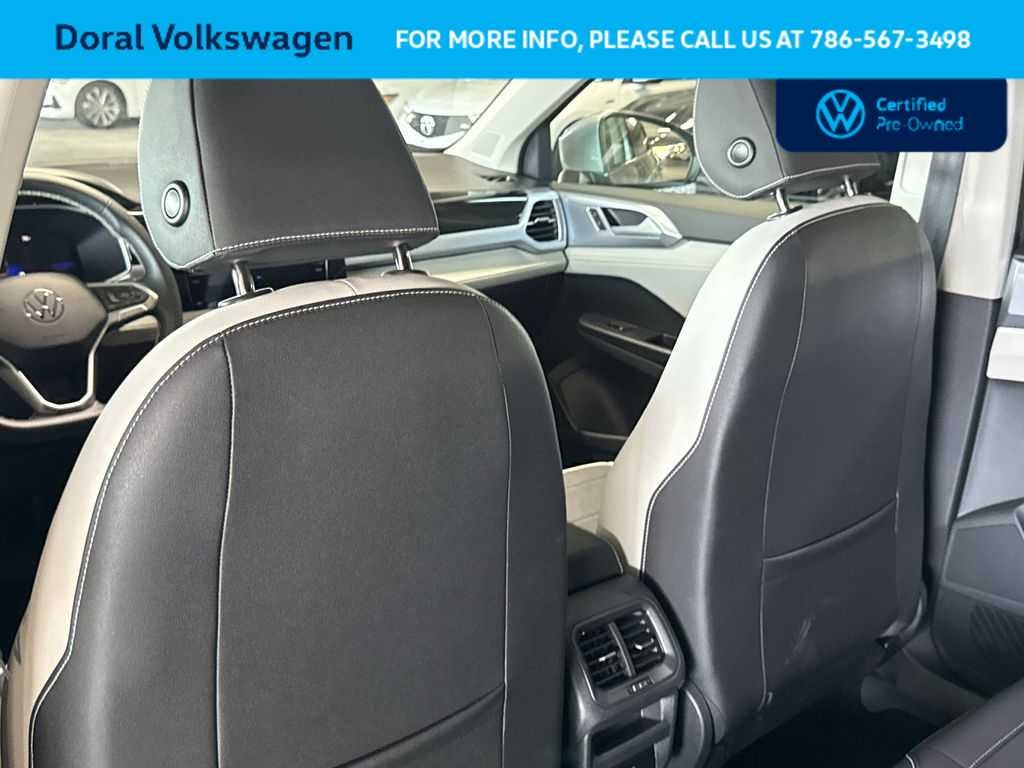 2025 Volkswagen Taos SE