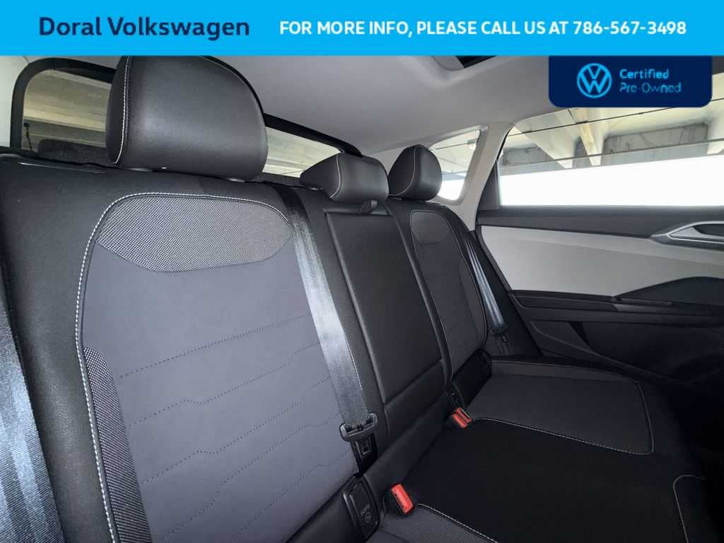 2025 Volkswagen Taos SE