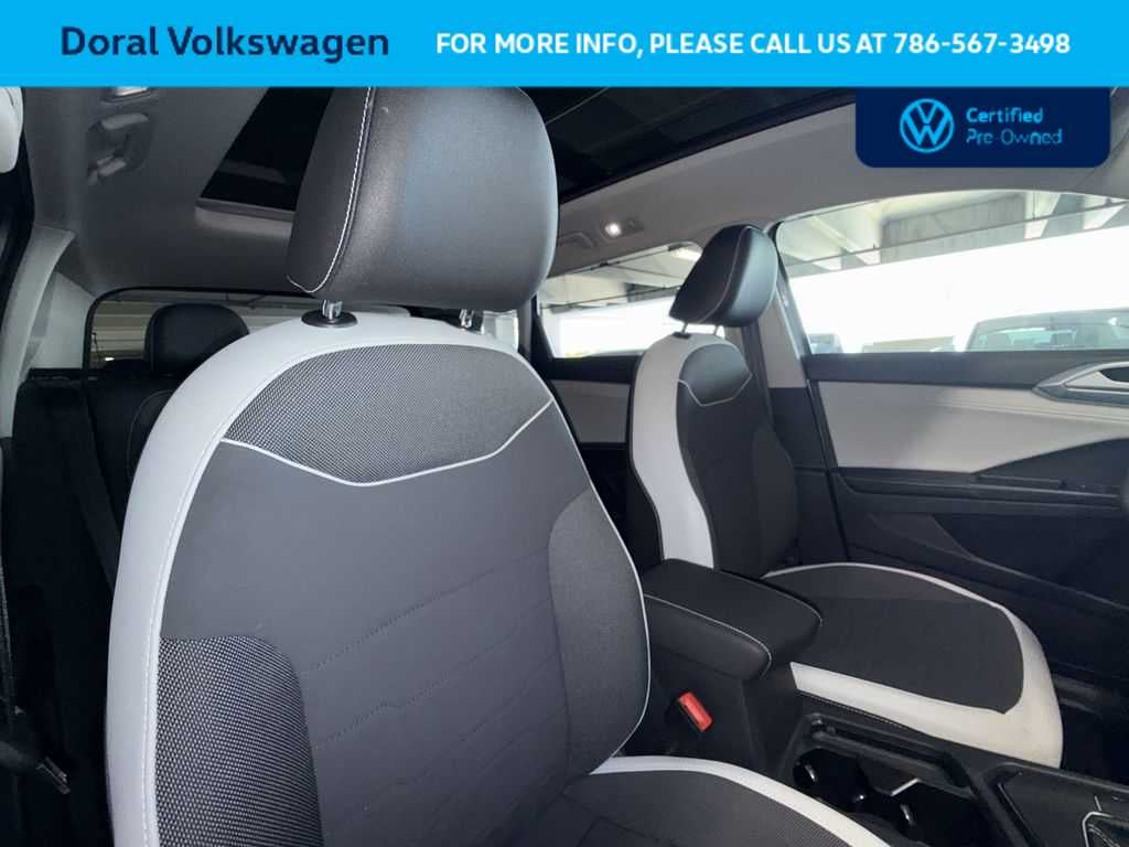 2025 Volkswagen Taos SE