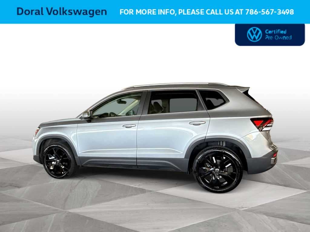 2025 Volkswagen Taos SE