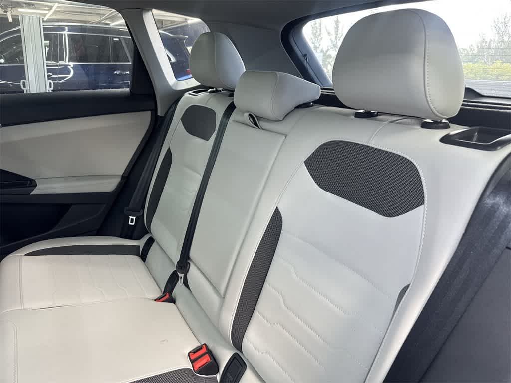 2026 Volkswagen Taos SE