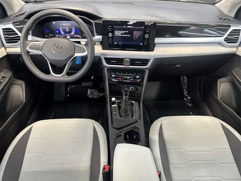 2026 Volkswagen Taos SE