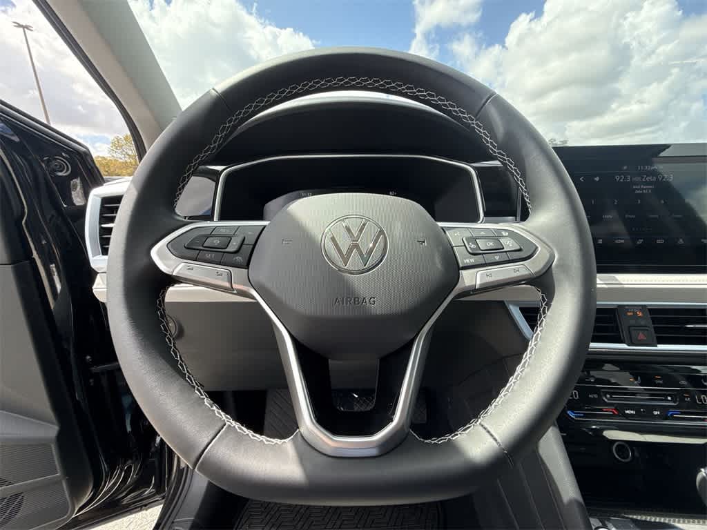 2026 Volkswagen Taos SE