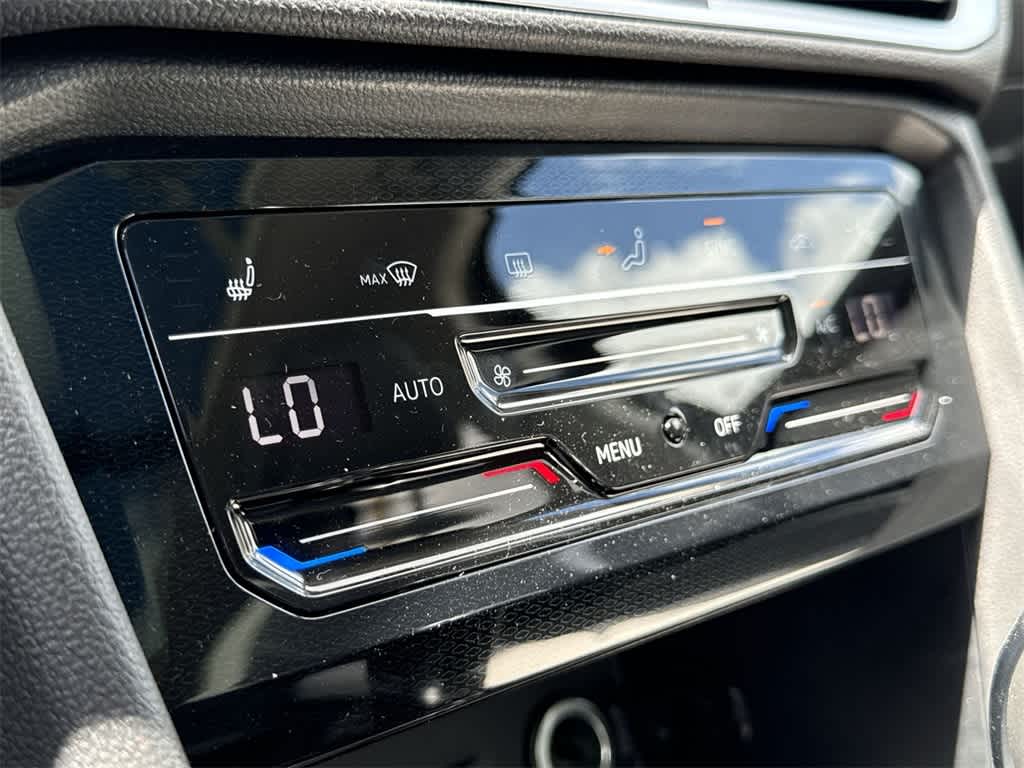 2026 Volkswagen Taos SE