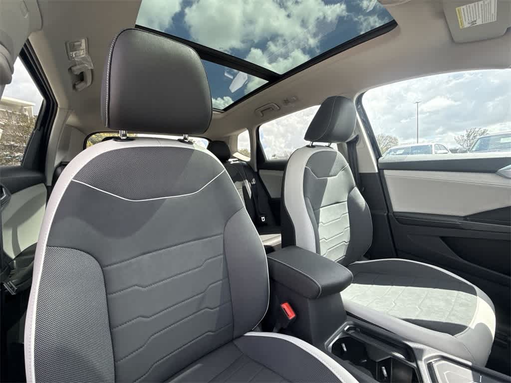 2026 Volkswagen Taos SE