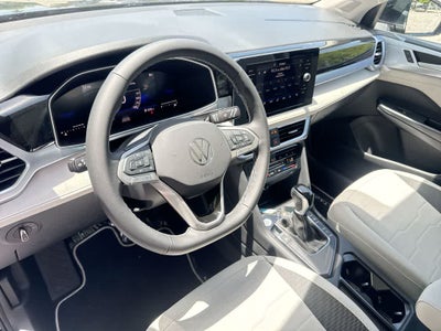 2026 Volkswagen Taos SE