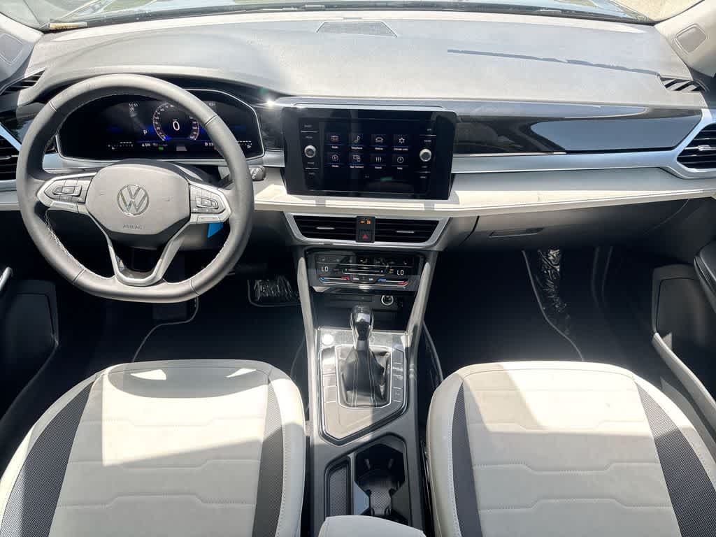2026 Volkswagen Taos SE
