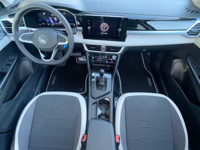 2026 Volkswagen Taos SE