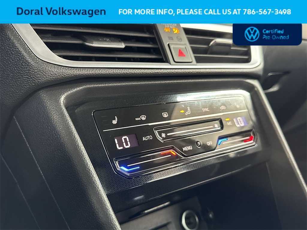 2025 Volkswagen Taos SE