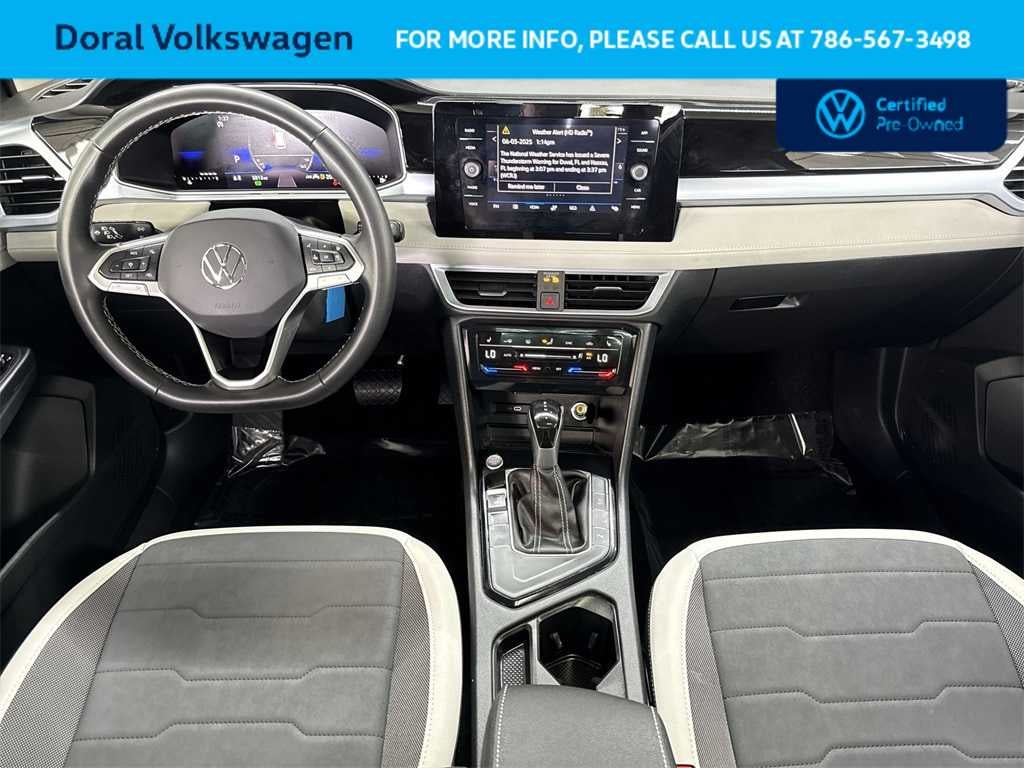 2025 Volkswagen Taos SE
