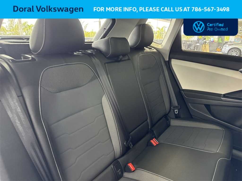 2025 Volkswagen Taos SE