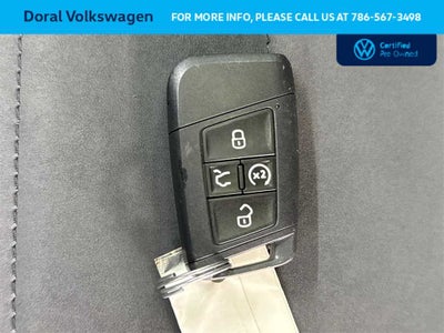 2025 Volkswagen Taos SE