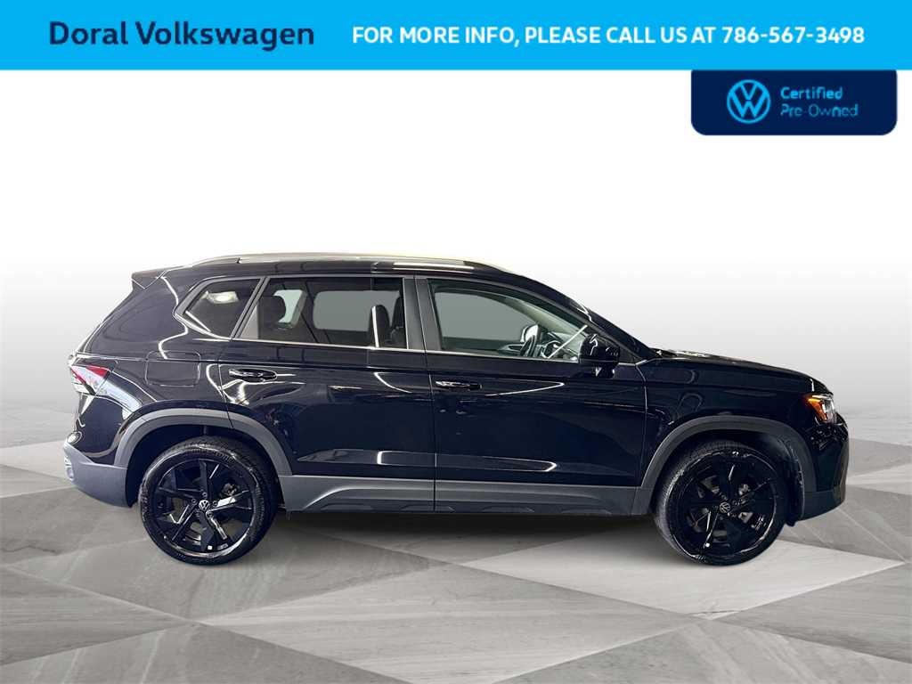 2025 Volkswagen Taos SE