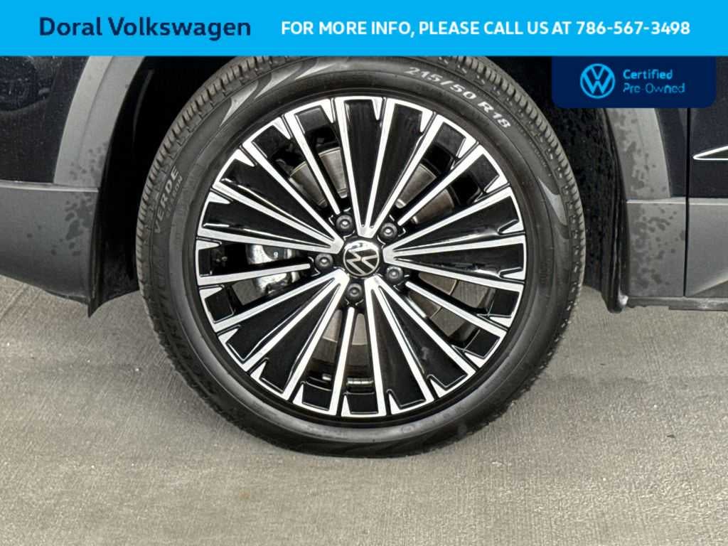 2025 Volkswagen Taos SE