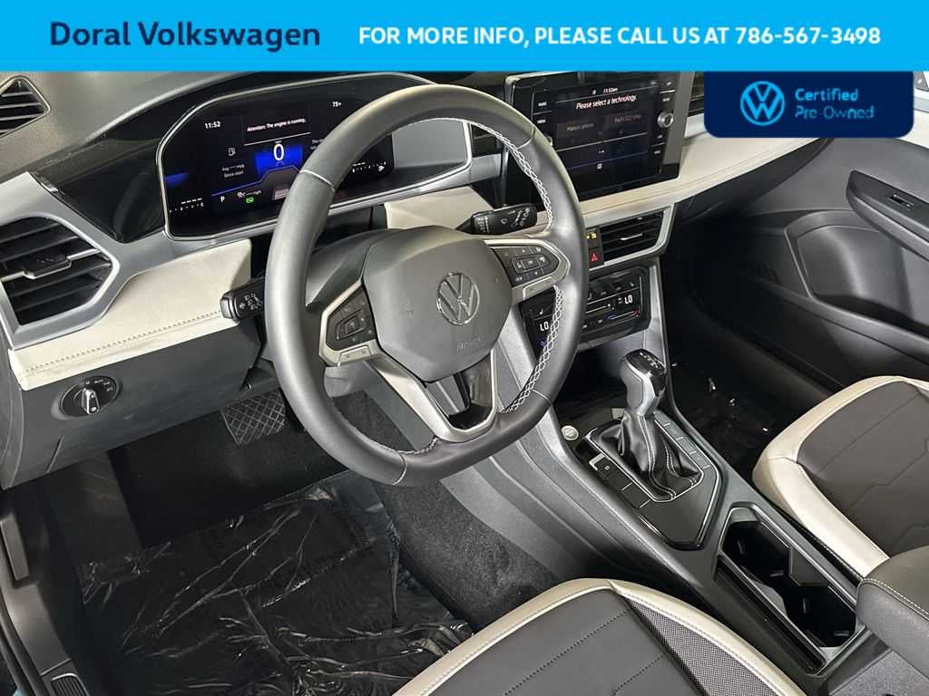 2025 Volkswagen Taos SE