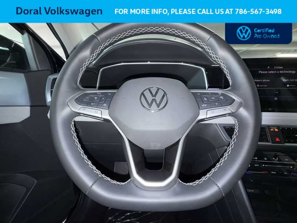 2025 Volkswagen Taos SE