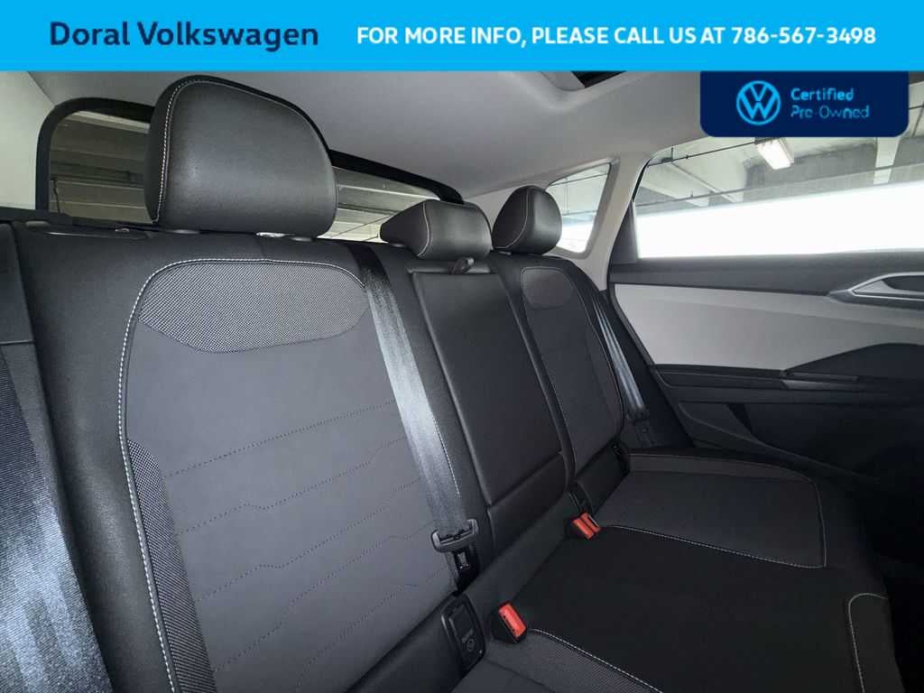 2025 Volkswagen Taos SE