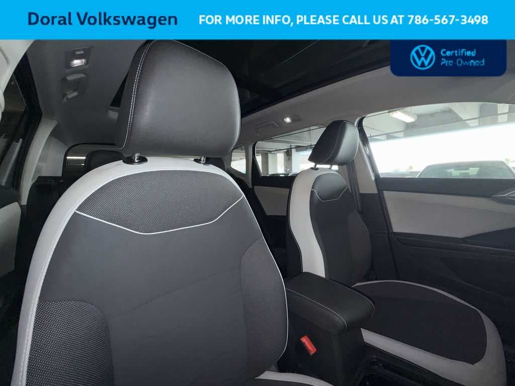 2025 Volkswagen Taos SE