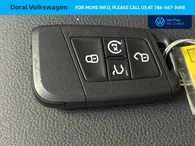 2025 Volkswagen Taos SE