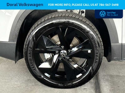 2025 Volkswagen Taos SE
