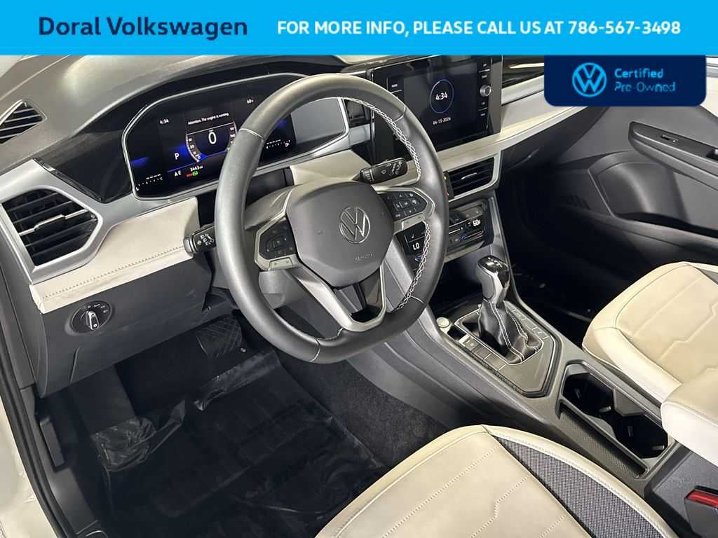 2025 Volkswagen Taos SE