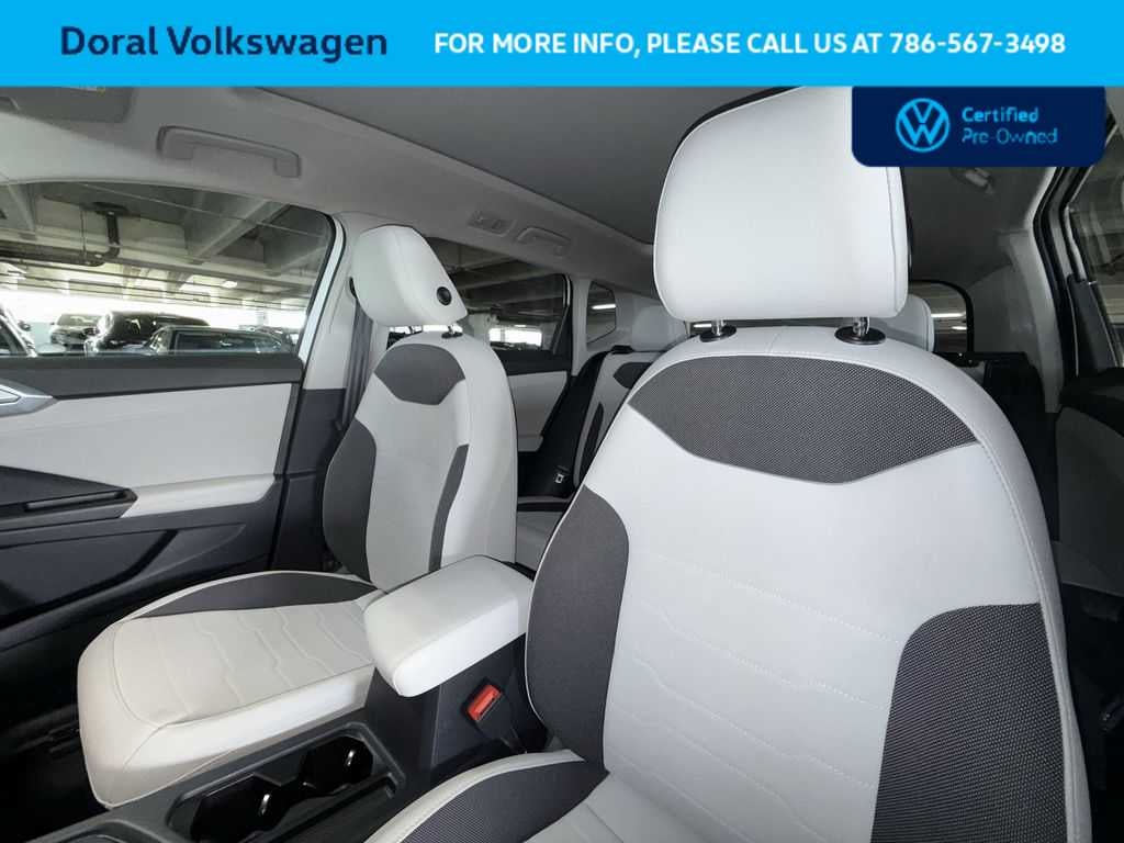 2025 Volkswagen Taos SE