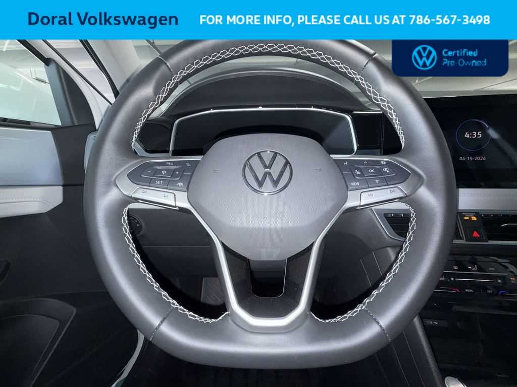 2025 Volkswagen Taos SE