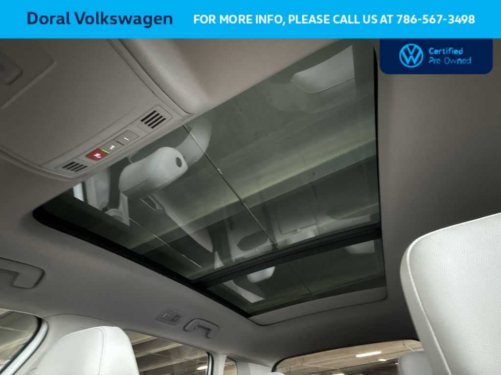 2025 Volkswagen Taos SE