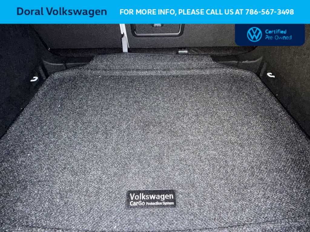 2025 Volkswagen Taos SE