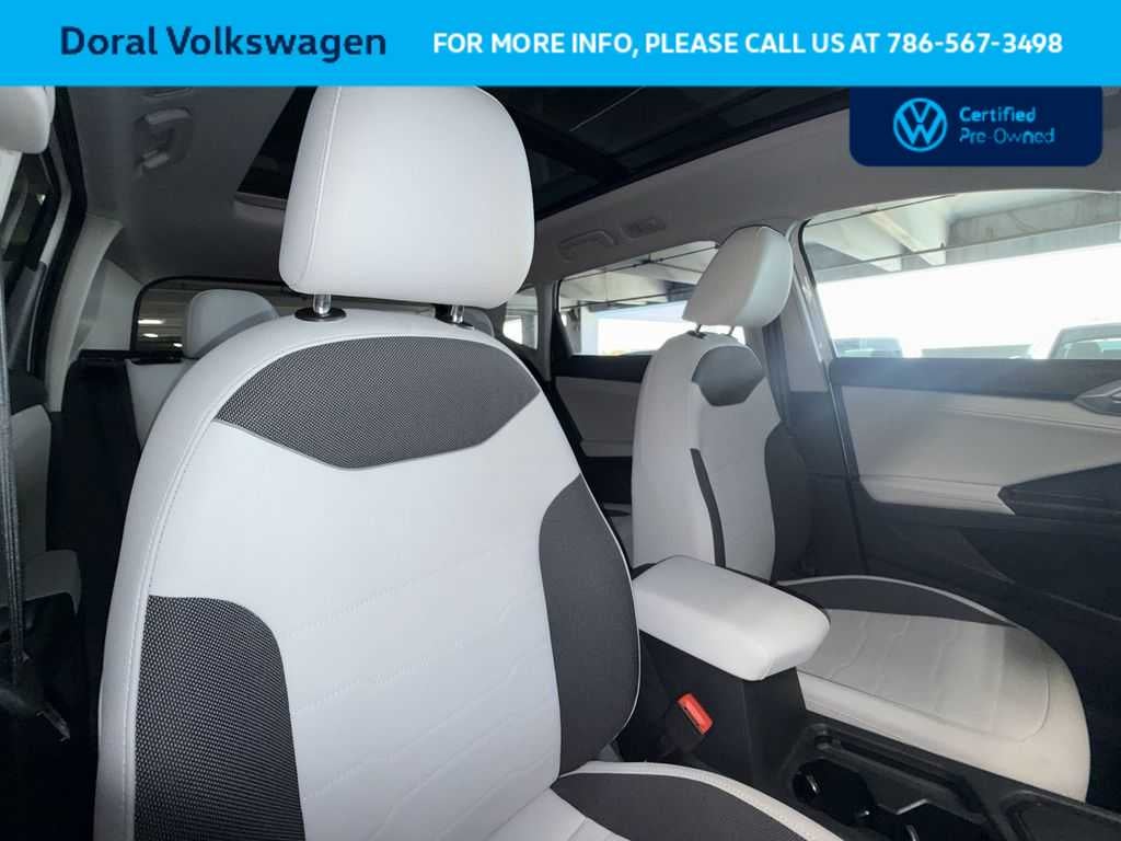 2025 Volkswagen Taos SE