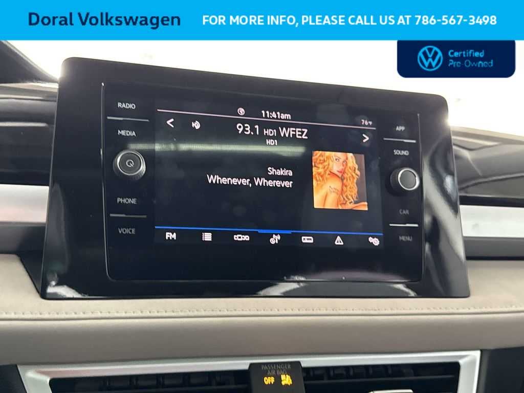 2025 Volkswagen Taos SE