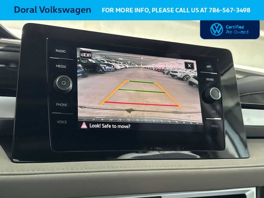 2025 Volkswagen Taos SE