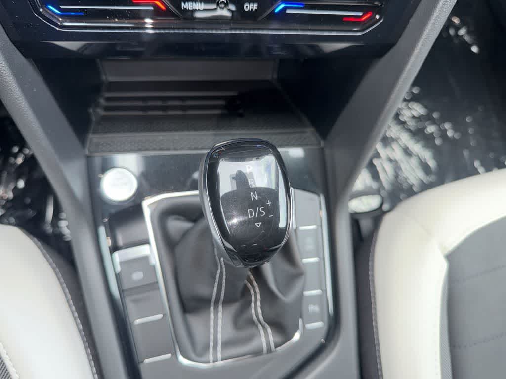 2027 Volkswagen Taos SE