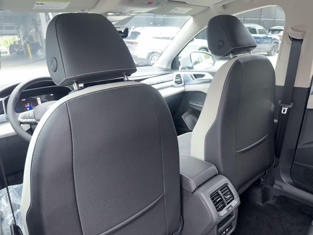 2027 Volkswagen Taos SE