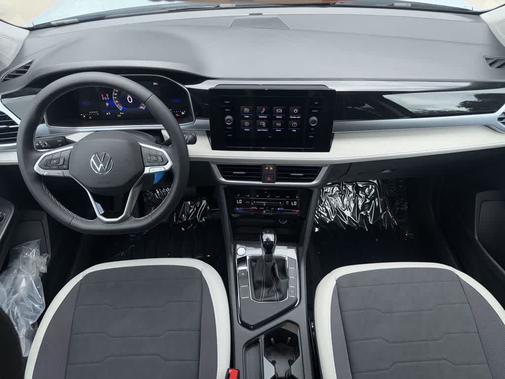 2027 Volkswagen Taos SE