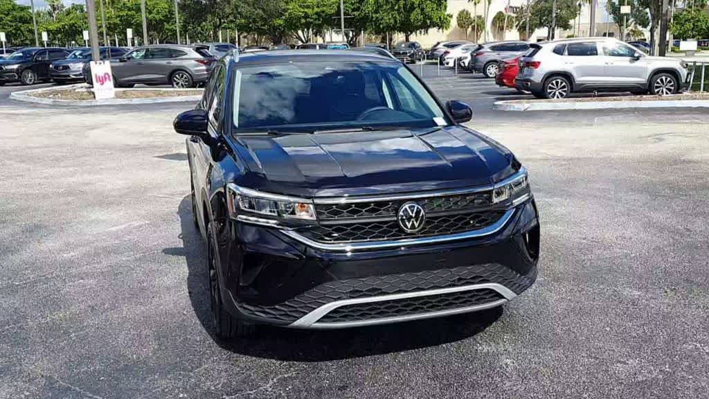 2024 Volkswagen Taos SE