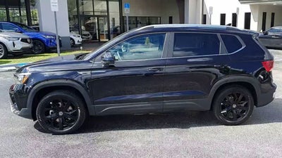 2024 Volkswagen Taos SE