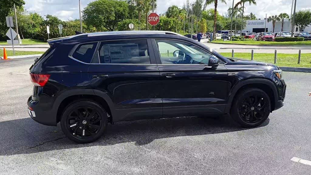 2024 Volkswagen Taos SE
