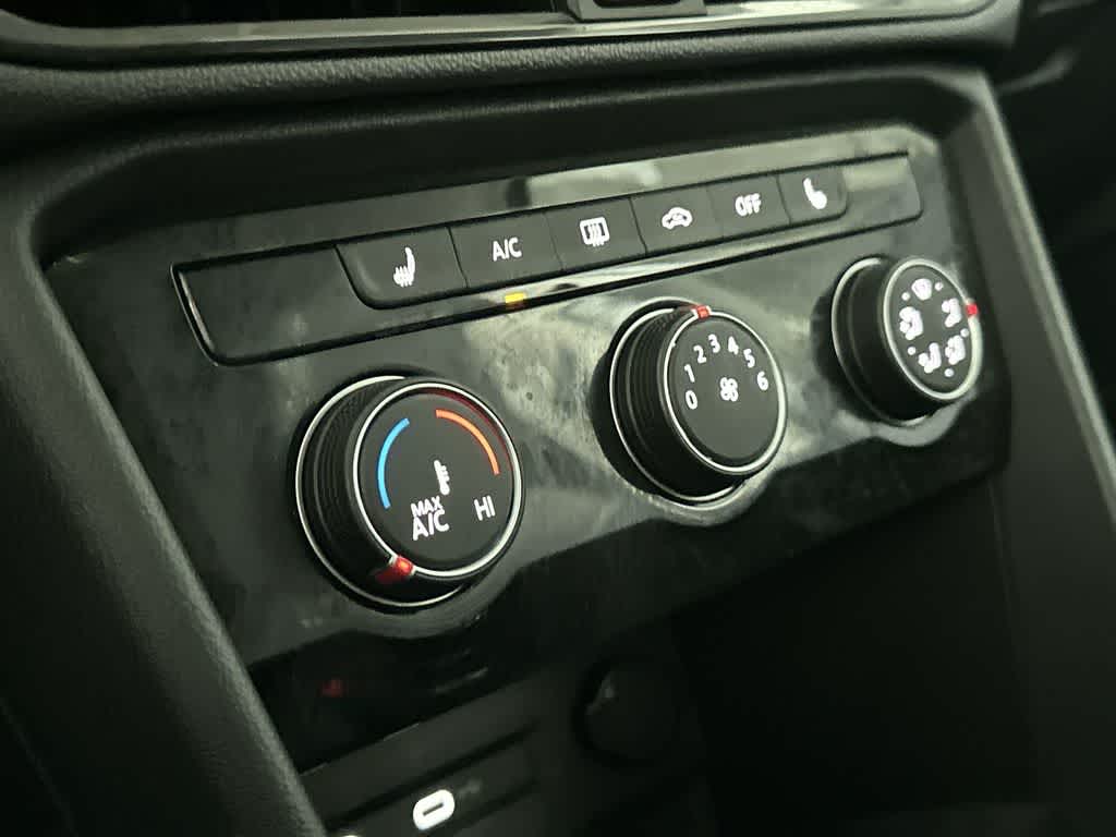 2023 Volkswagen Taos SE