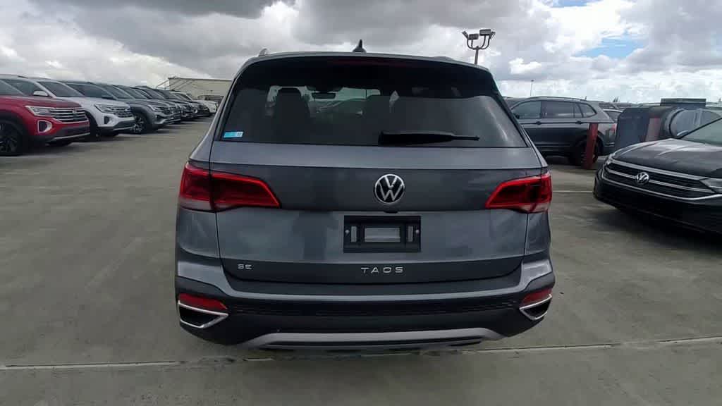 2024 Volkswagen Taos SE