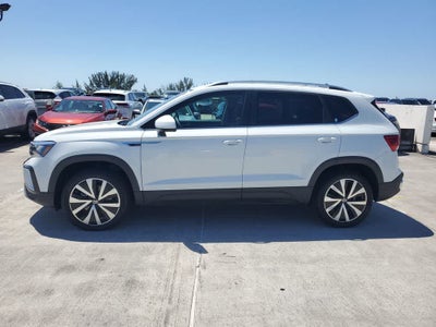 2024 Volkswagen Taos SE