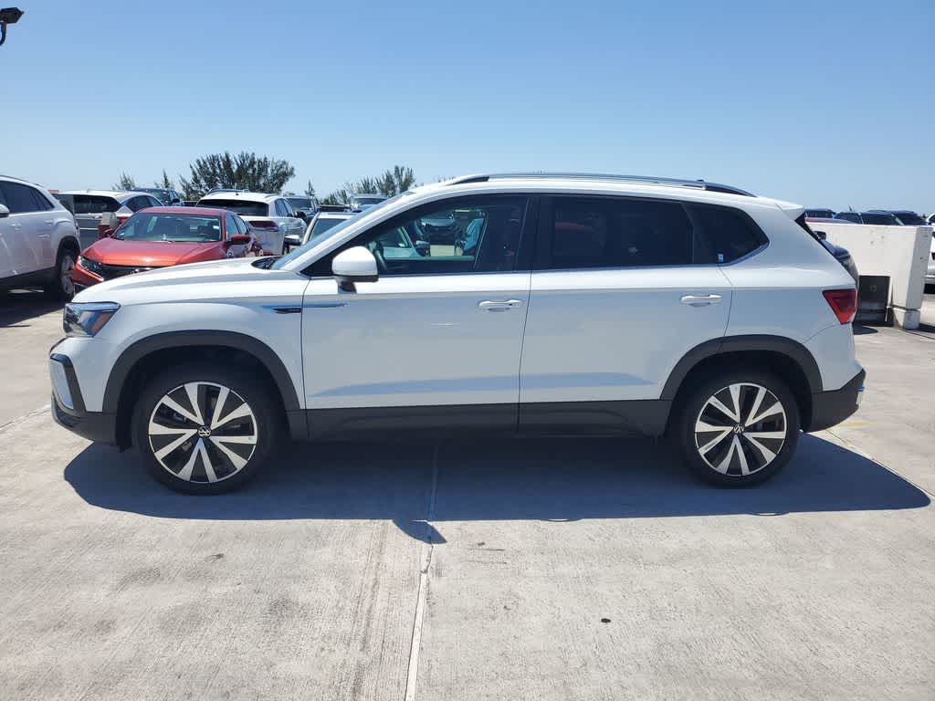 2024 Volkswagen Taos SE