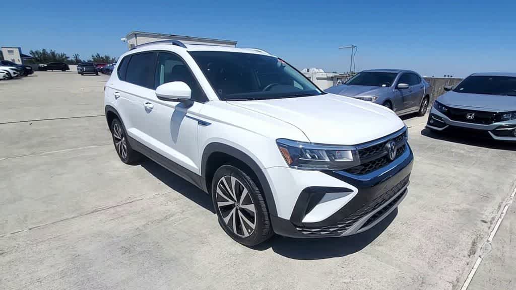 2024 Volkswagen Taos SE