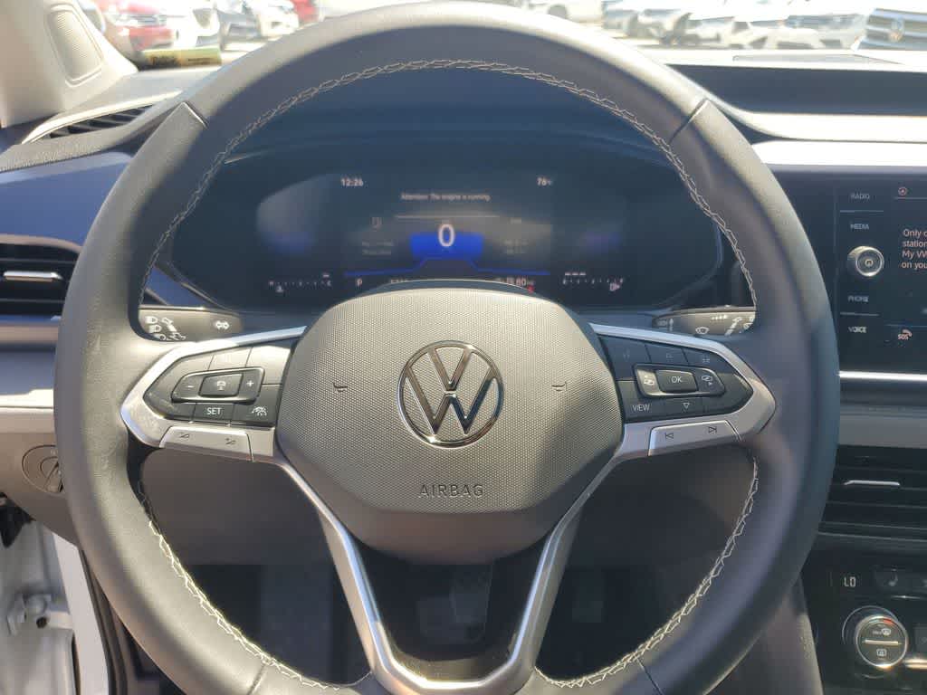 2024 Volkswagen Taos SE